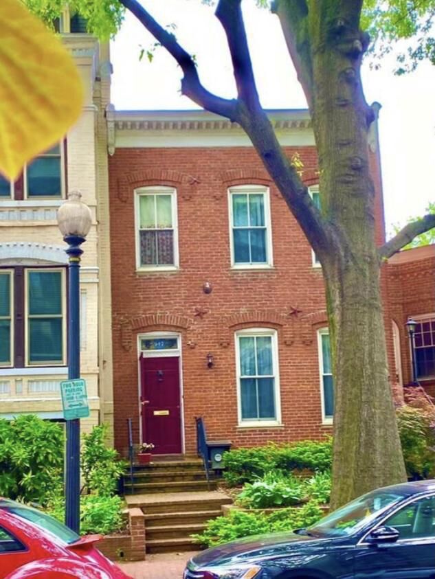 Property Photo:  947 25th Street NW  DC 20037 