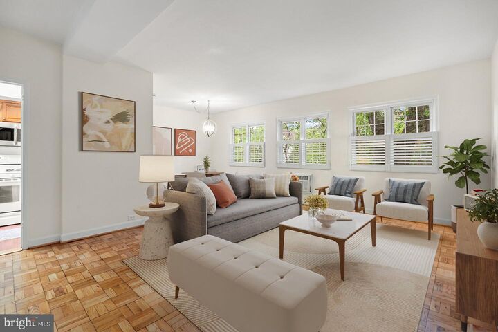 Property Photo:  3304 Gunston Road  VA 22302 