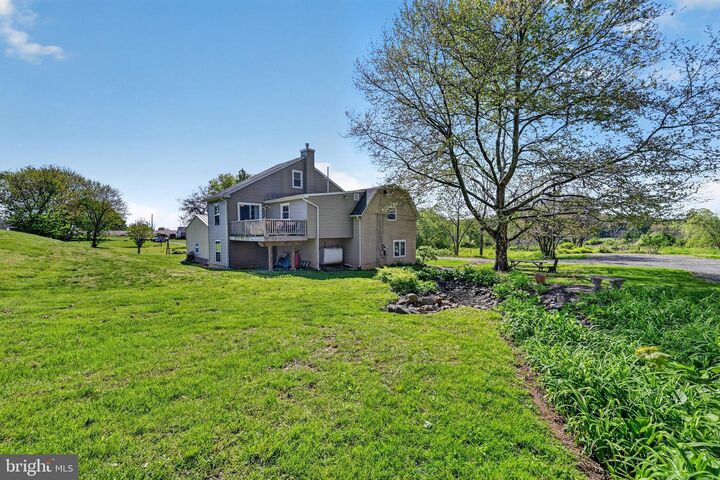 Property Photo:  59 Quaker Road  PA 19365 