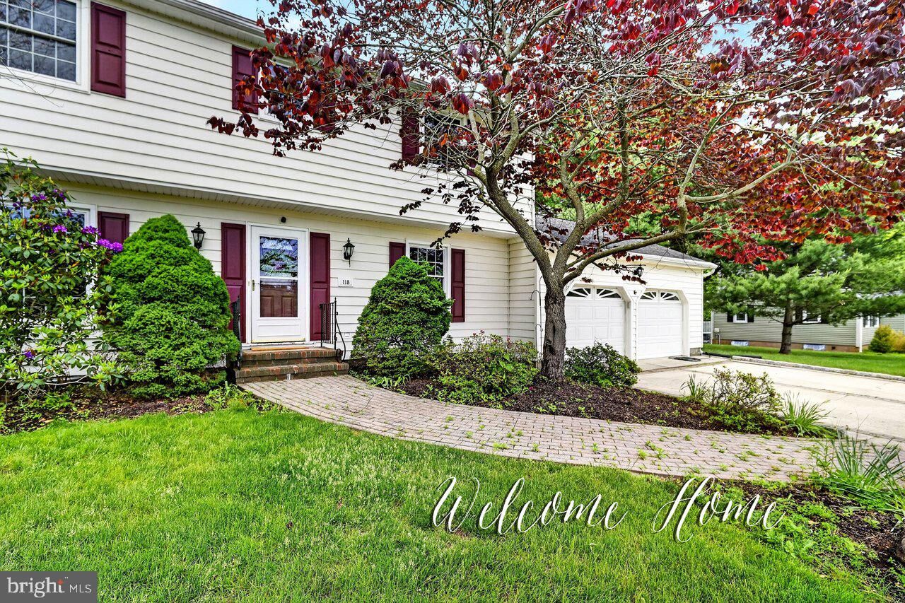 Property Photo:  118 Bull Run Road  NJ 08638 