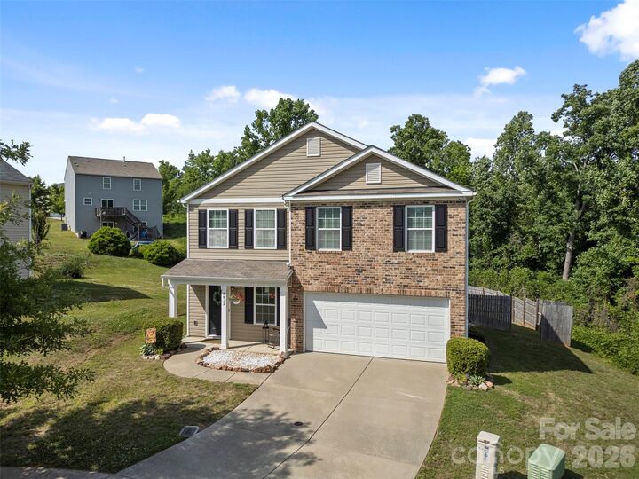 Property Photo: 2812 Westbury Court NC 28034