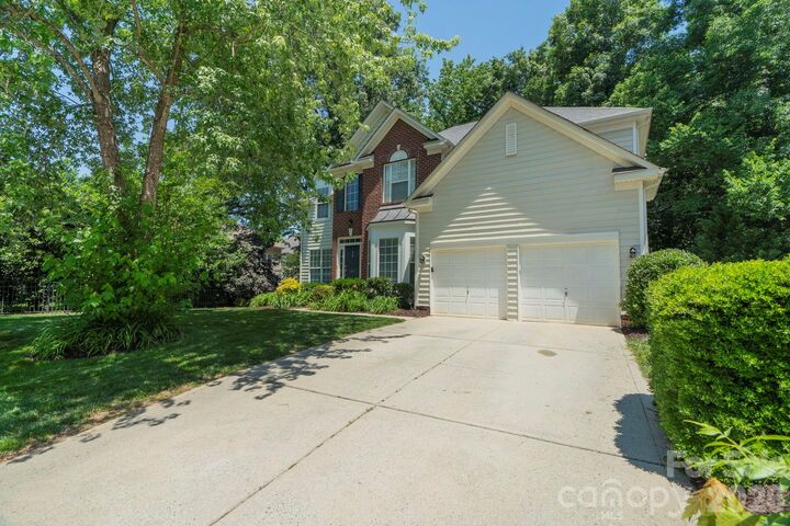 Property Photo: 203 Elven Court NC 28173