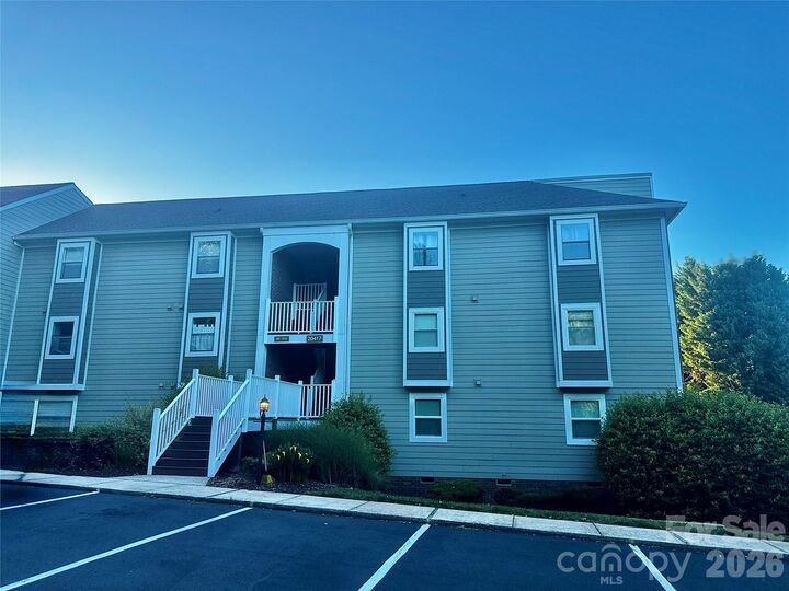 Property Photo:  20417 Harborgate Court 507  NC 28031 