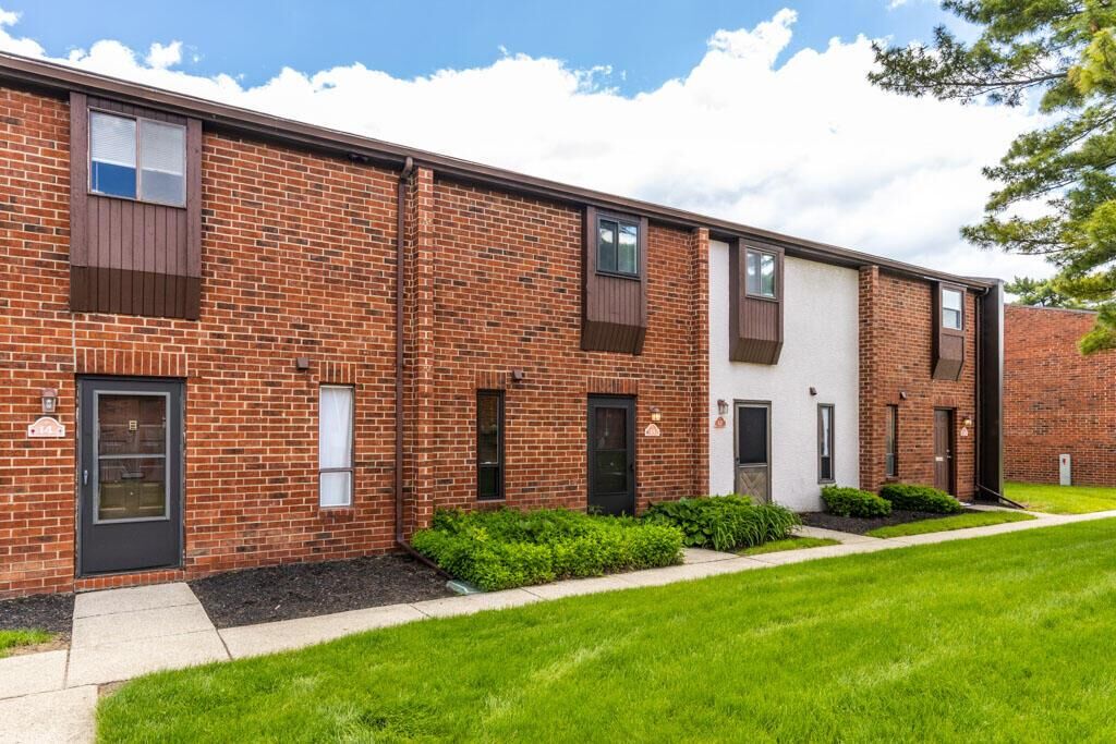 Property Photo: 13 King Arthur Court OH 43081