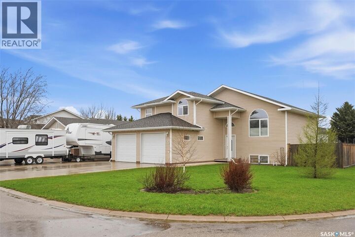 Property Photo:  1 Westby Place  SK S0K 4T0 