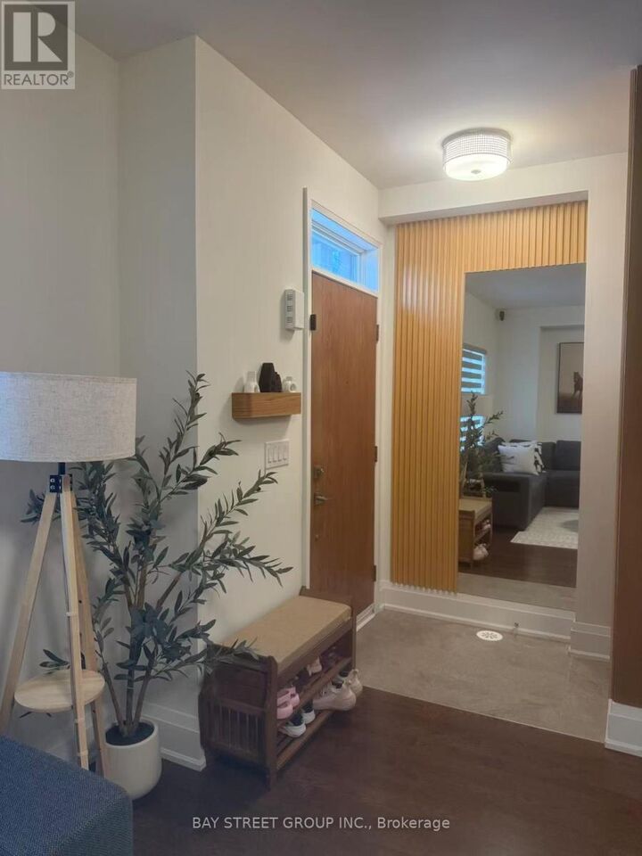 Property Photo:  394 Highway 7 Avenue East Th05  ON L3B 0G5 