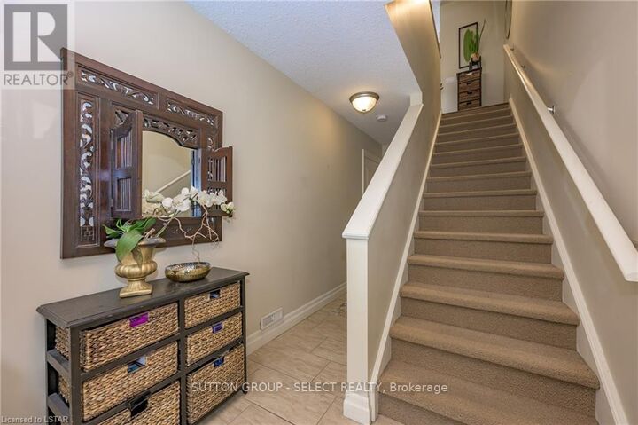 Property Photo:  1850 Beaverbrook Avenue 3  ON N6H 0G7 