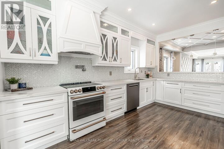 Property Photo:  99 McIntyre Drive  ON L4N 4K6 