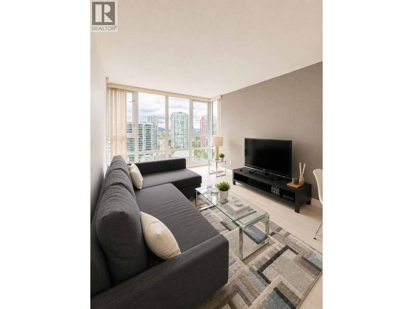 Property Photo:  1033 Marinaside 1802  BC V6Z 3A3 