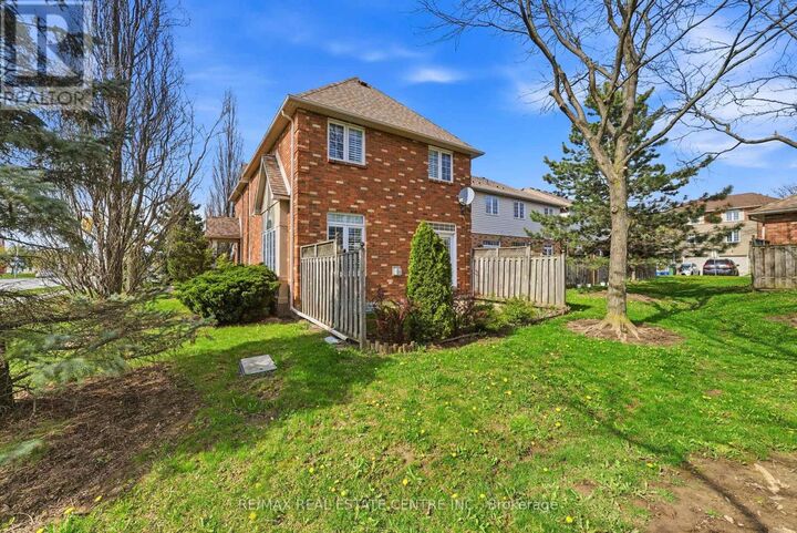 Property Photo:  876 Golf Links Road 1  ON L9G 3K9 