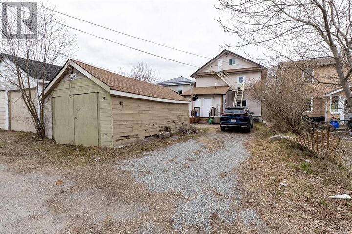 Property Photo:  385 Eva Avenue  ON P3C 4N2 