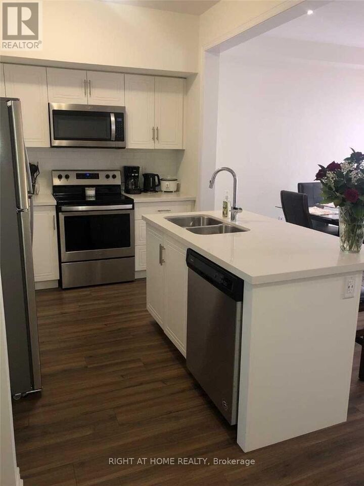 Property Photo: 11 Willow Lane 73 ON L3M 5P6