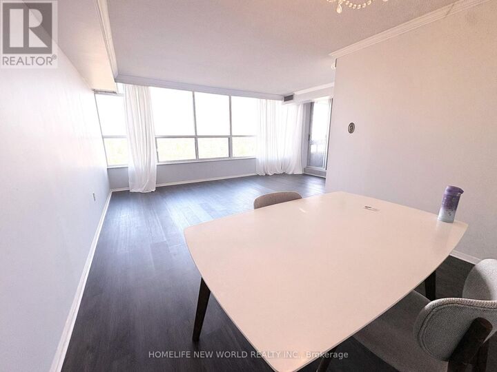 Property Photo: 2365 Kennedy Road 1811 ON M1T 3S6