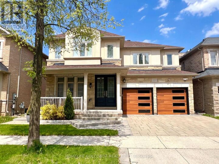 Property Photo:  3252 Larry Crescent  ON L6M 0S9 