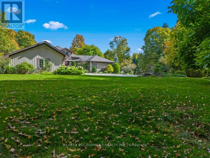 Property Photo:  22 Southridge Trail  ON L7K 0B3 