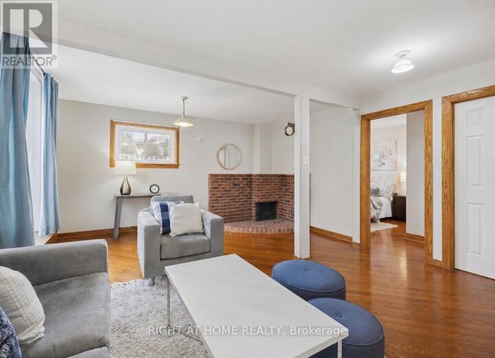 Property Photo:  869 Grenoble Boulevard  ON L1W 1T7 