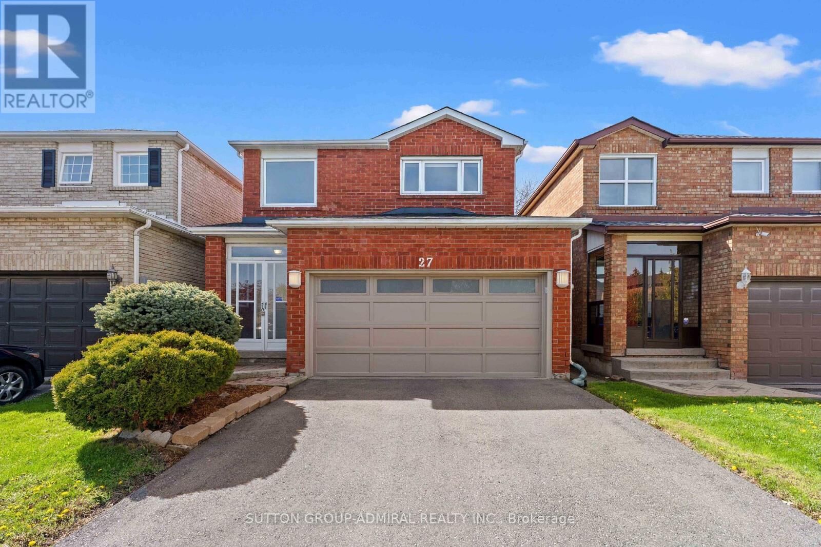 Property Photo:  27 Ramblewood Lane  ON L4J 6R8 