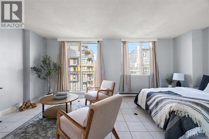 Property Photo: 835 View Street 1009 BC V8W 3W8