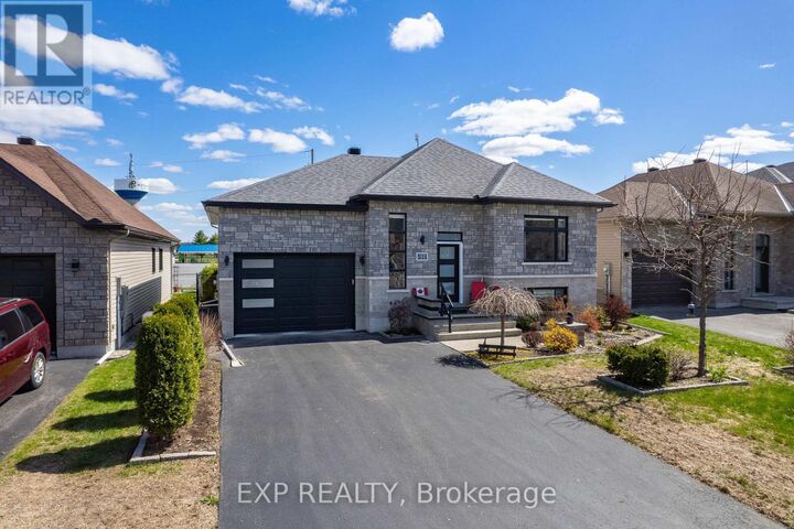 Property Photo: 511 Francois Street ON K0A 3K0