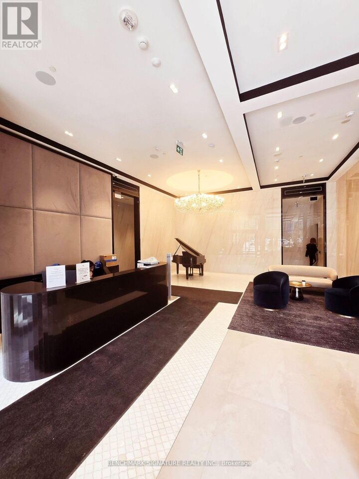 Property Photo:  8 Wellesley Street 2705  ON M4Y 0J5 