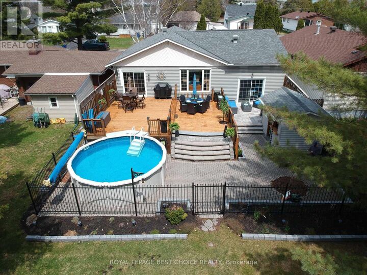 Property Photo: 246 Pine Street West ON P0J 1P0