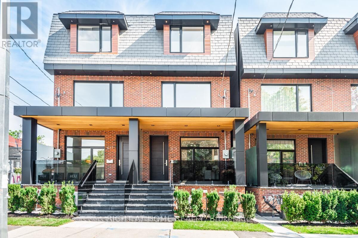 Property Photo: 675 Huron Street ON M5R 2R8