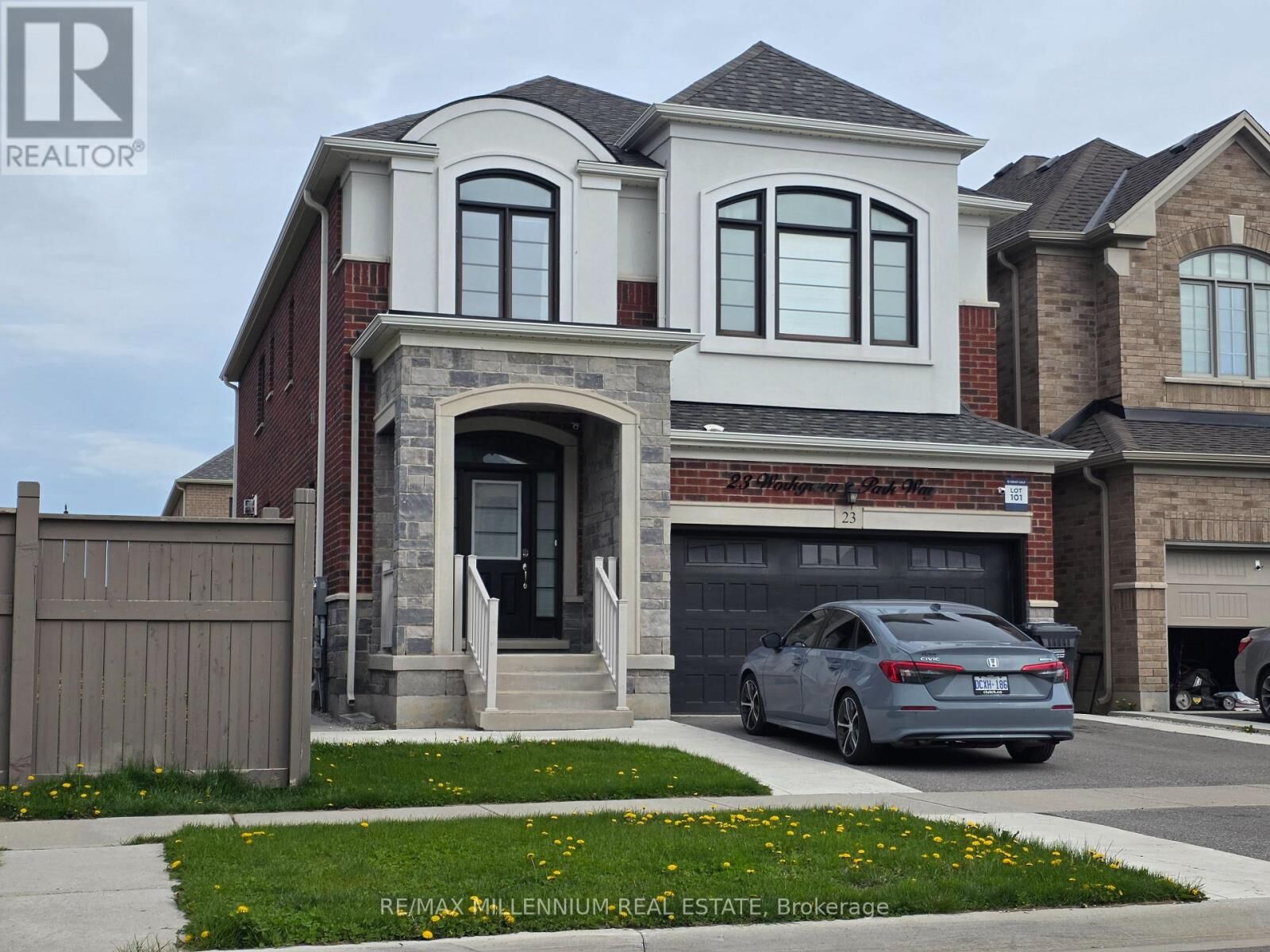 Property Photo:  23 Workgreen Parkway 1  ON L6Y 6J5 