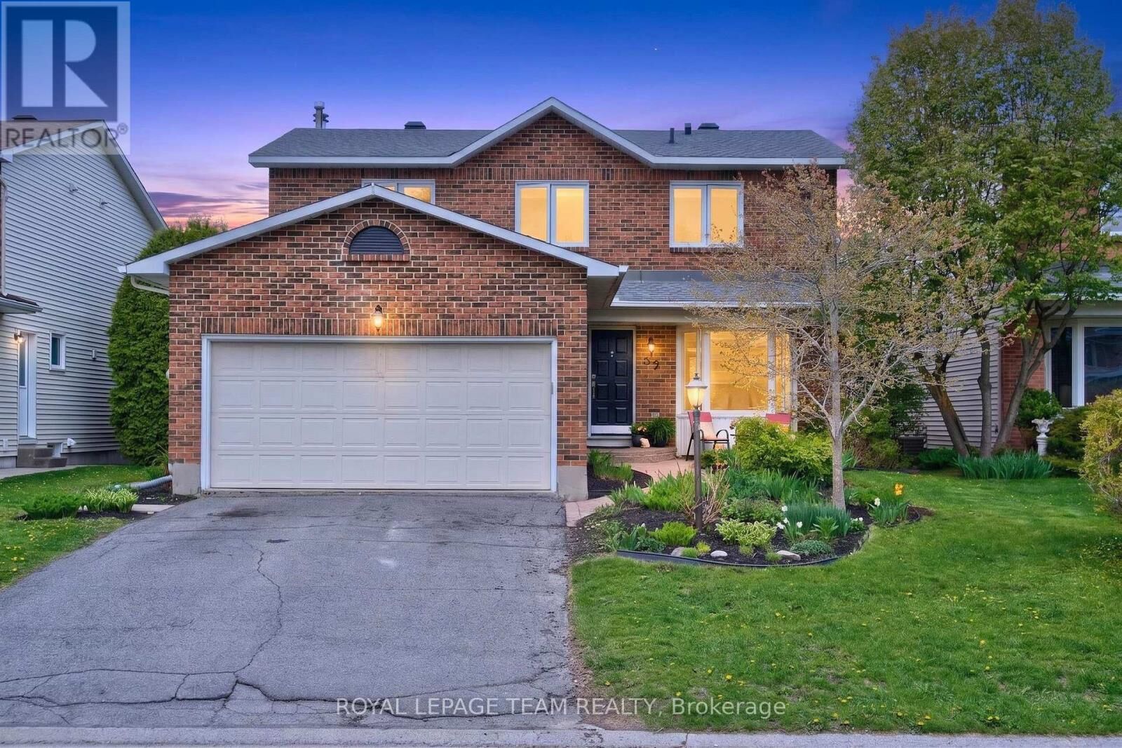 Property Photo:  52 Drainie Drive  ON K2L 3J9 