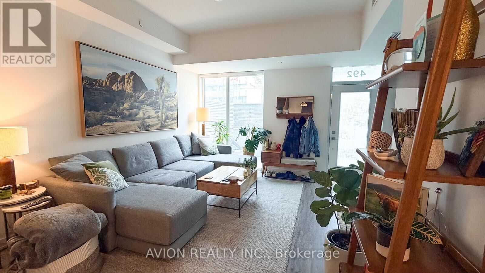 Property Photo:  492 Eglinton Avenue East 105  ON M4P 1N3 