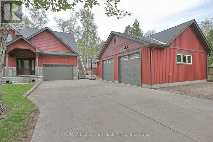 Property Photo:  6436 Robert Avenue  ON N0N 1J2 