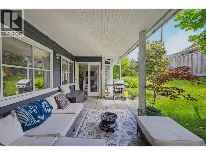 Property Photo:  2960 East 29th Avenue 111  BC V5R 5Z5 
