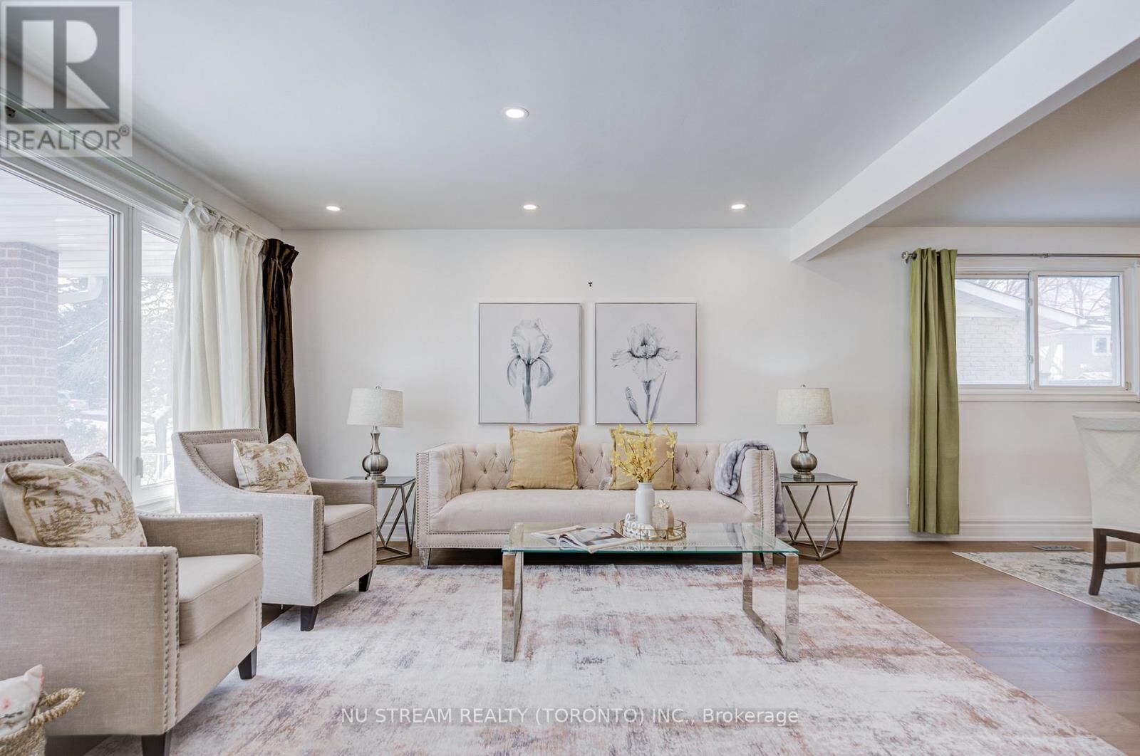 Property Photo:  8 Hemingway Crescent  ON L3R 2A4 