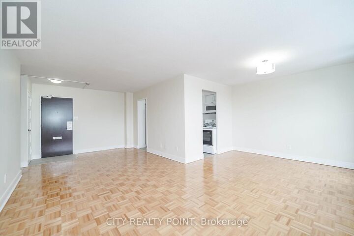 Property Photo:  6200 Bathurst Street 507  ON M2R 2A3 