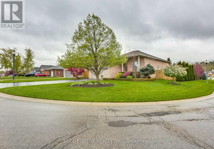 Property Photo:  179 Forest Grove Crescent  ON N0L 1G3 