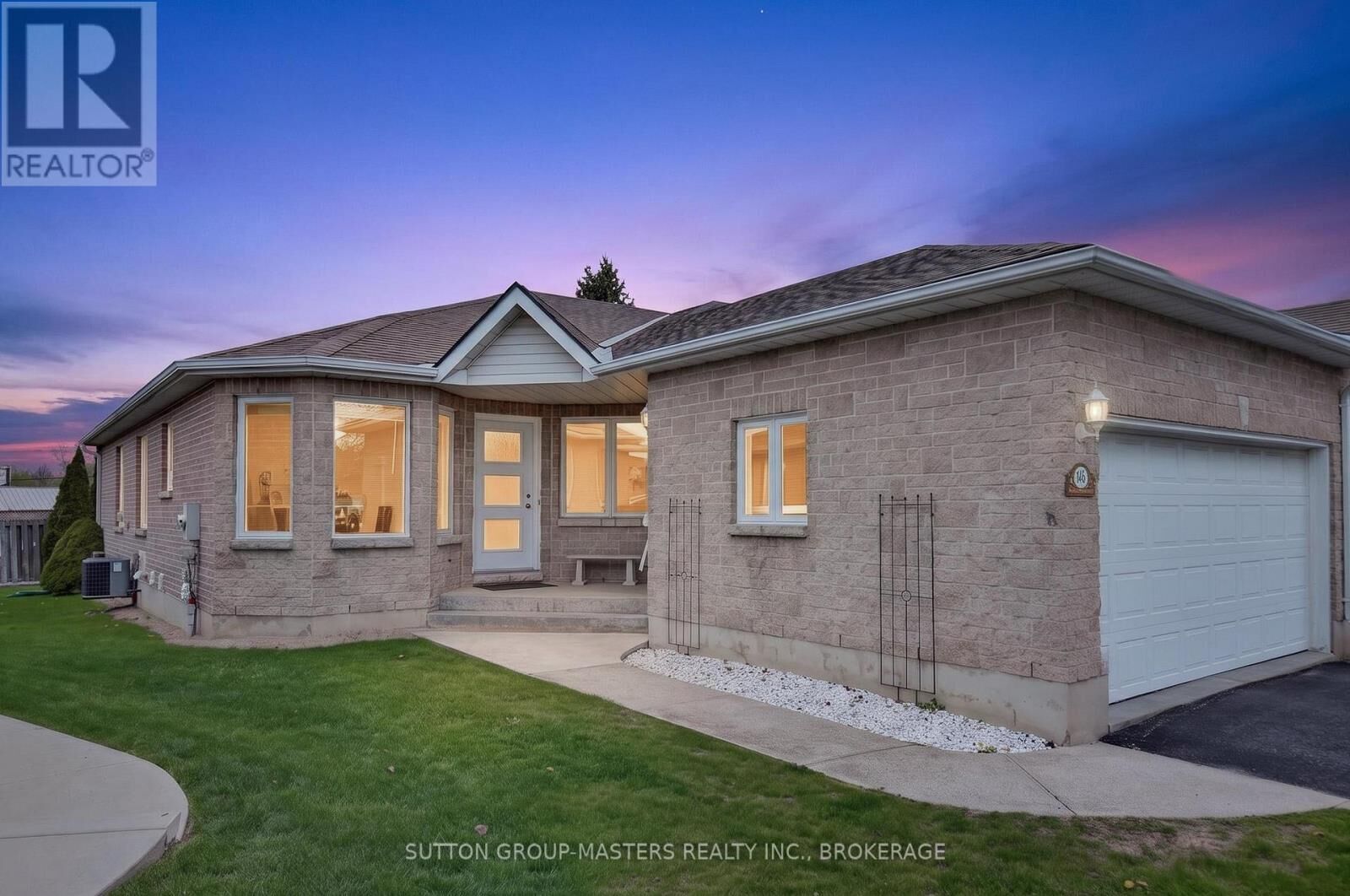 Property Photo:  660 Millwood Drive  ON K7M 8Z1 