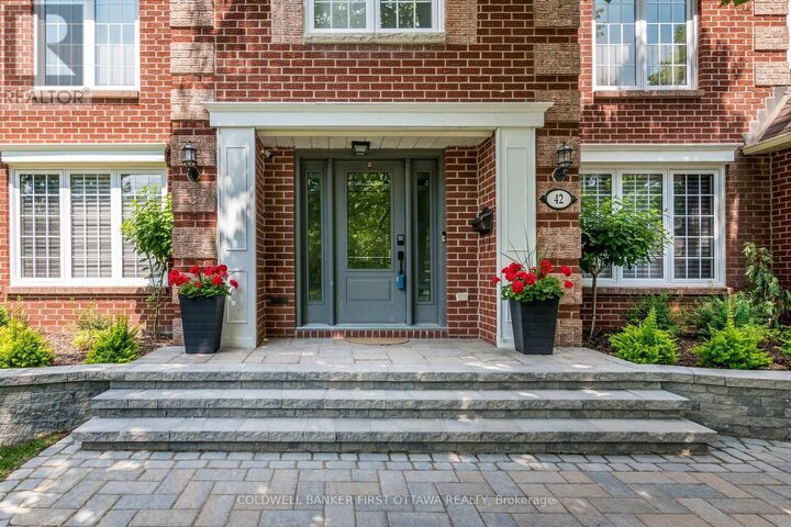 Property Photo: 42 Hampel Crescent ON K2S 1E4