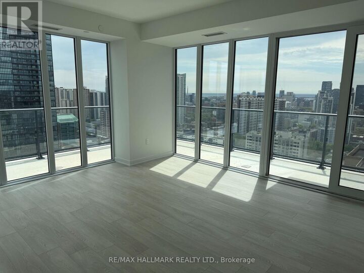 Property Photo: 634 Church Street 2609 ON M4Y 2G3
