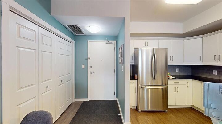 Property Photo:  902 Headmaster Row  MB R2G 4K6 