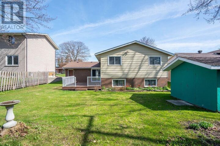 Property Photo: 101 Primrose Dr ON P6B 4E7