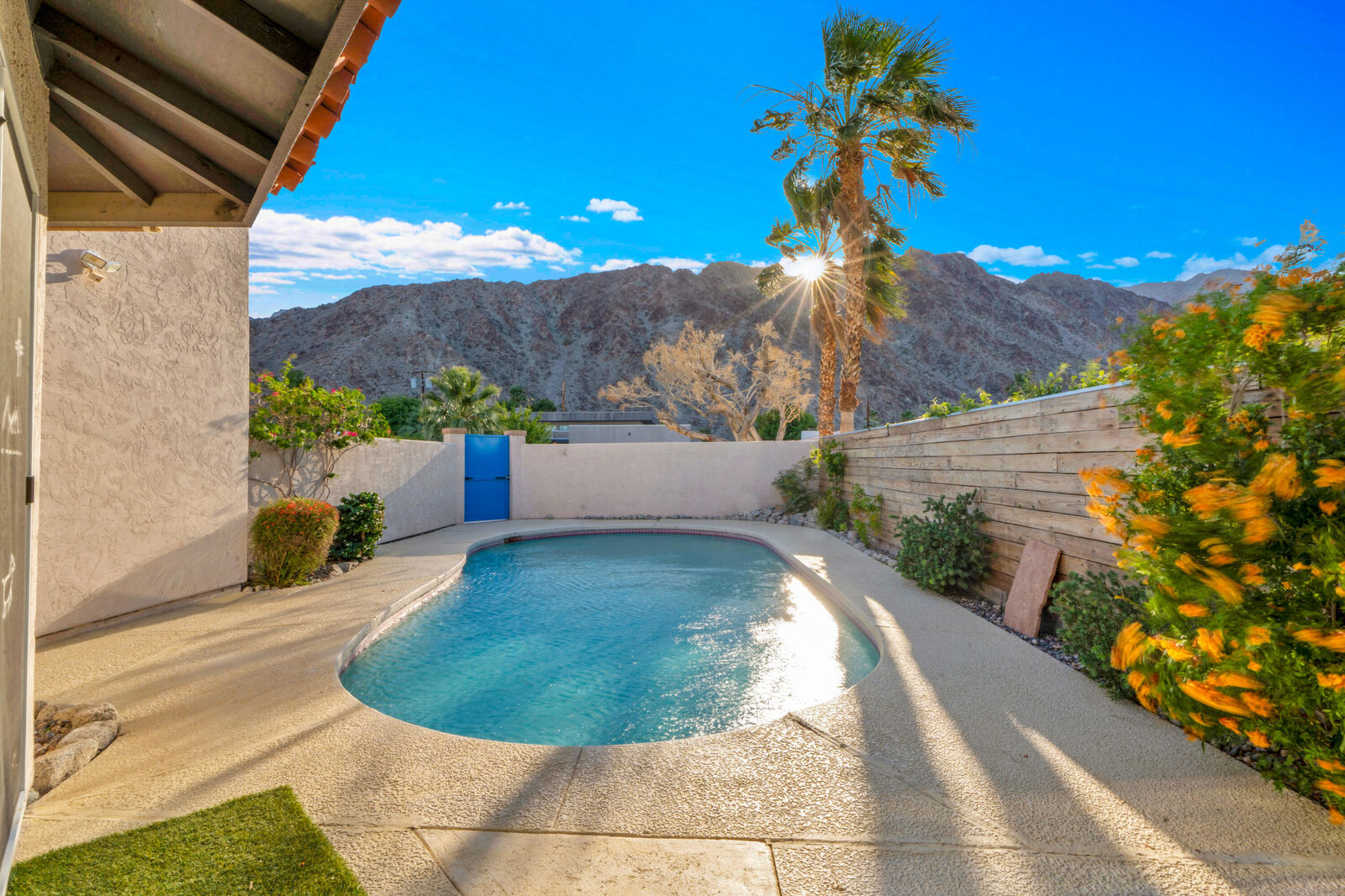 Property Photo:  52420 Avenida Juarez  CA 92253 