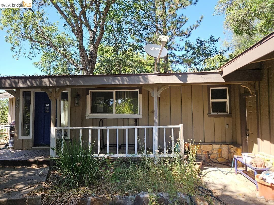 Property Photo:  236 Hill St  CA 95370 