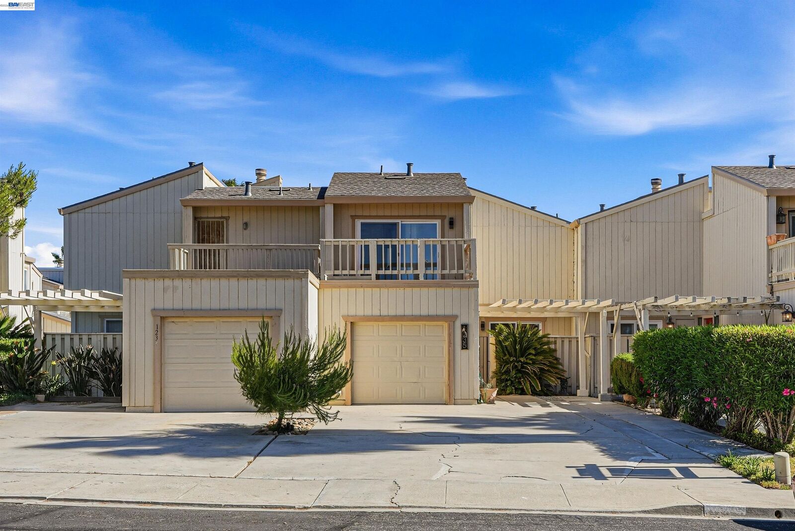 Property Photo: 1235 Marina Cir CA 94505