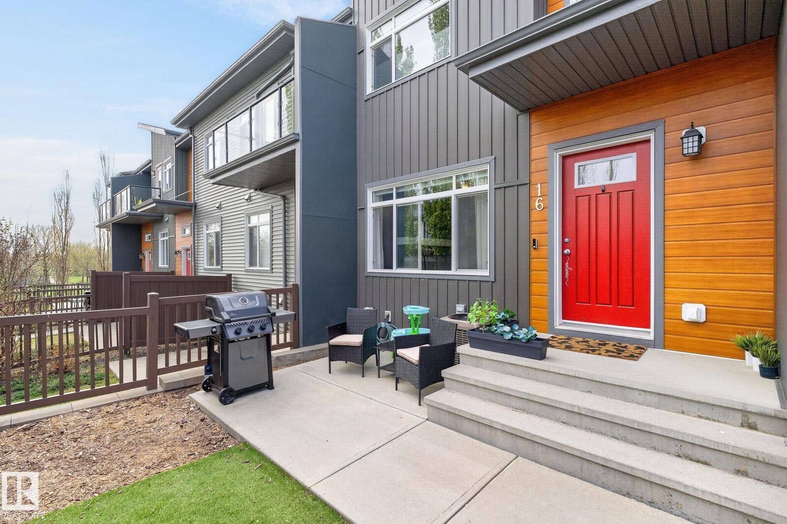 Property Photo:  7503 Getty Gate NW 16  AB T5T 4S8 