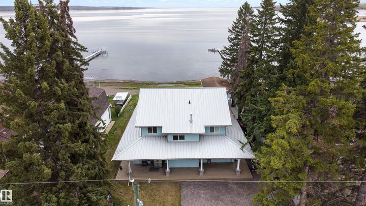 Photo de la propriété:  621 1 Avenue  AB T0E 2B0 