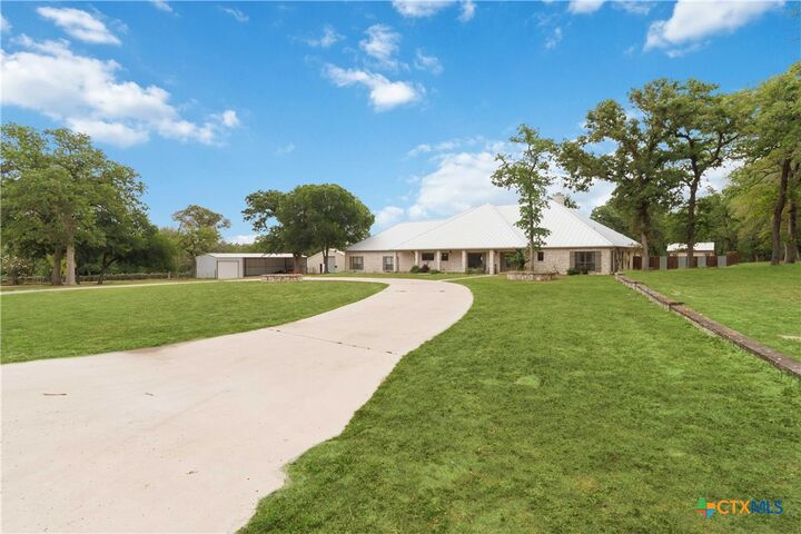 Property Photo:  233 Twin Oaks Drive  TX 78121 