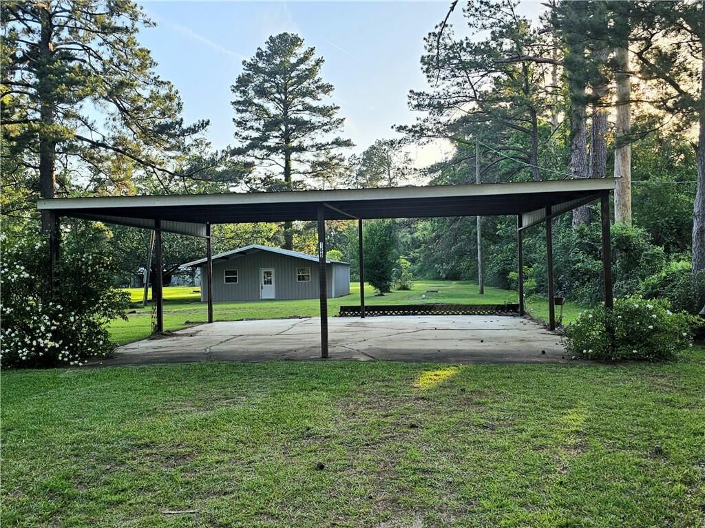 Property Photo: 169 Lucas Road LA 71328