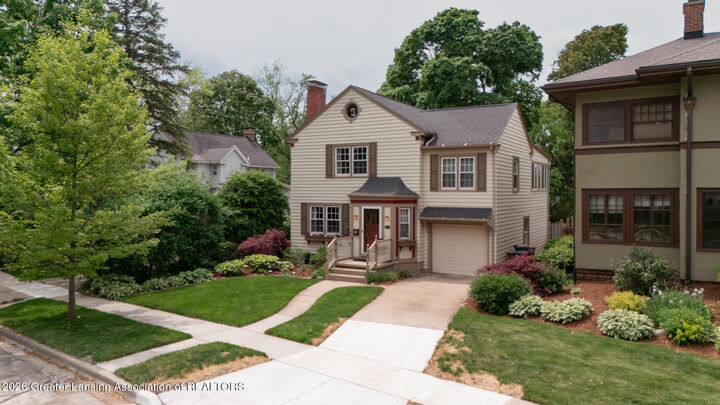 Property Photo: 225 Chesterfield Parkway MI 48823