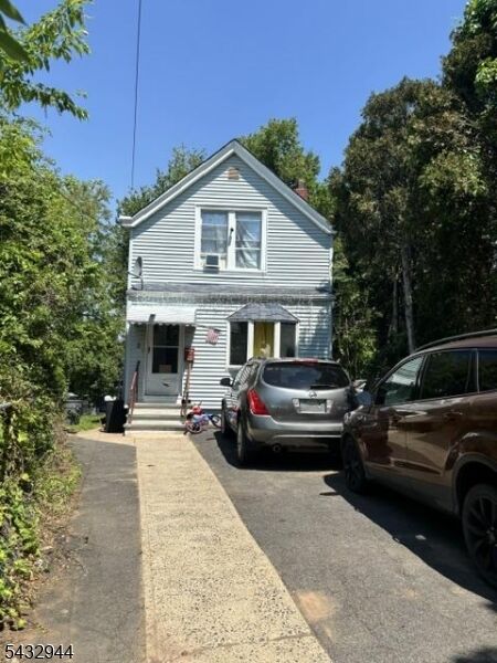 Property Photo:  2 Bowes Pl  NJ 07055 