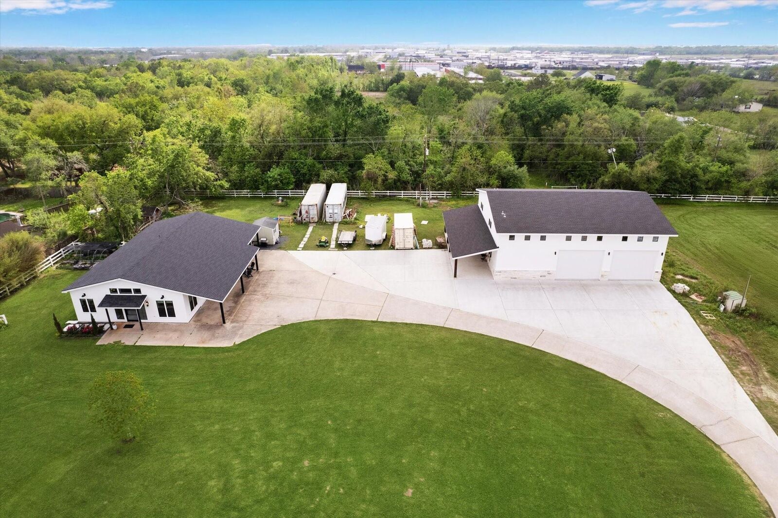 Property Photo:  17810 County Road 125  TX 77581 