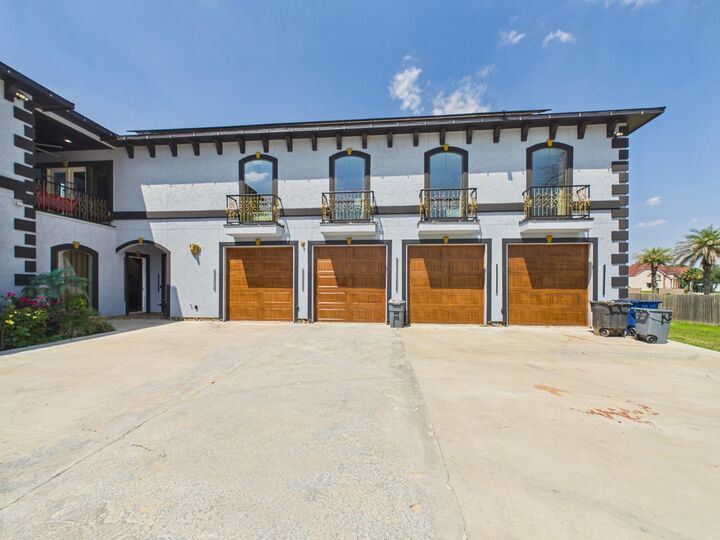 Property Photo:  1259 County Road 147  TX 77511 